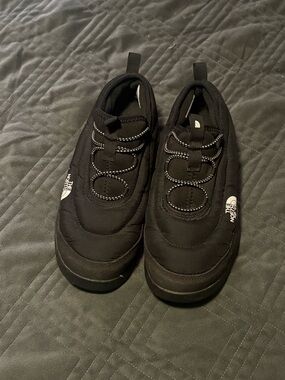 The North Face NSE Low Street Boots women’s 7 black ThermoBall Slip-On Winter